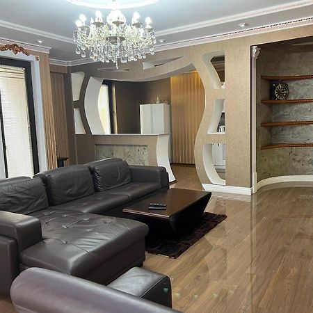 Cosy Apartment In The City Centre تبليسي المظهر الخارجي الصورة